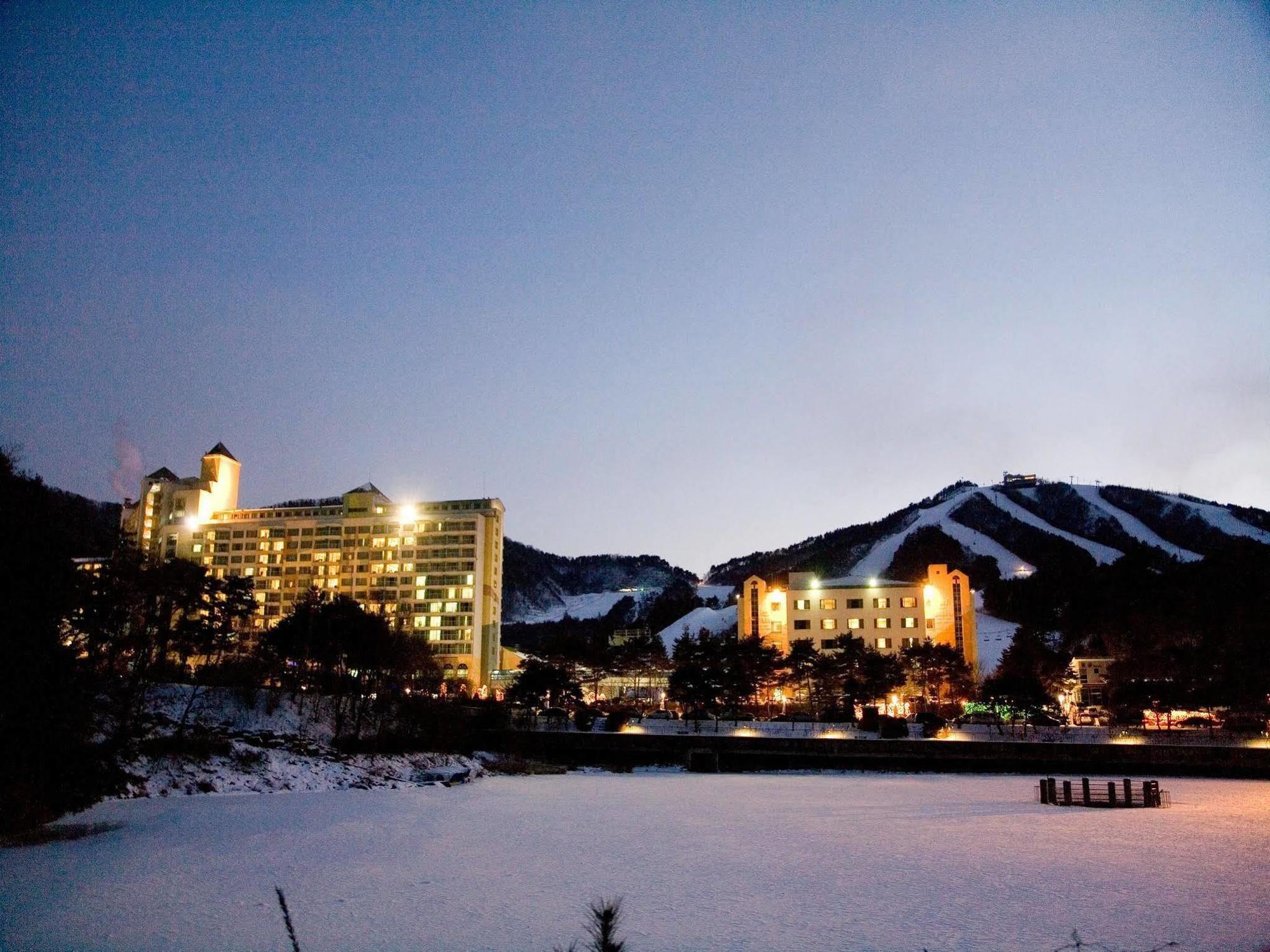 Wellihilli Park Resort Hoengseong Bagian luar foto